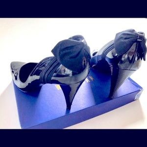 Stuart Weitzman VTG 90s Black patent leather bow pump Size 8 1/2